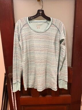 Columbia thermal top